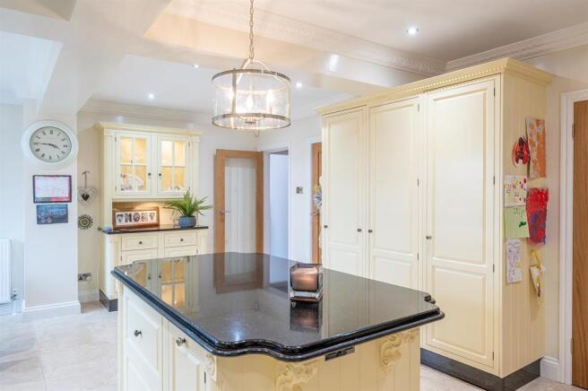 Kitchen breakfast room