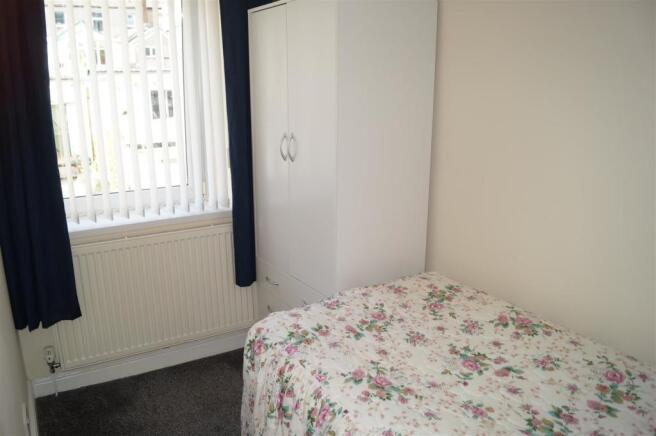 BEDROOM 3 (REAR)