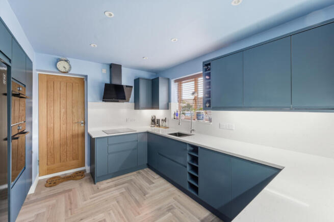 3 bed Detached for sale Image 6