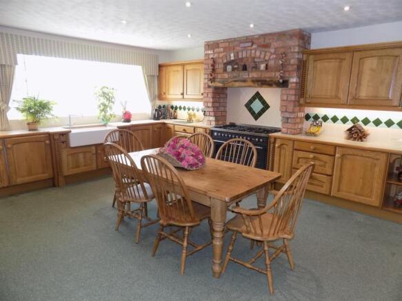 BREAKFAST KITCHEN