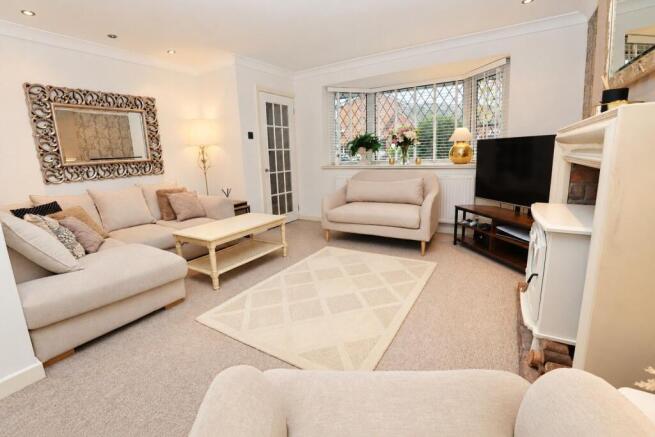 Pool Field Close, Radcliffe, Manchester, M26 3UE photo 3