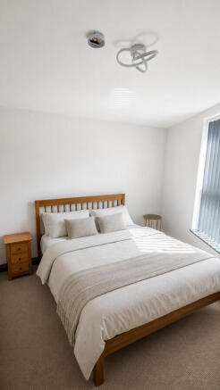 5 bed End of Terrace to rent Image 4