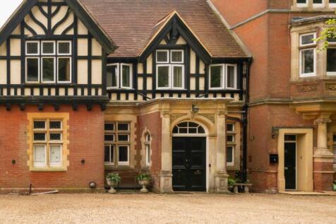 War Coppice Road, Caterham, Surrey, CR3