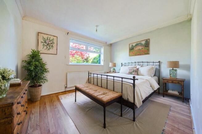 House in North East Derbyshire, Dronfield - View 5