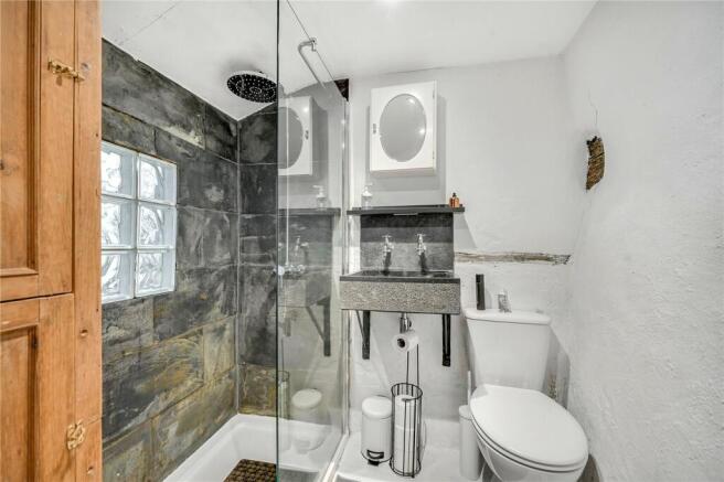 3 bed Terraced for sale Image 12
