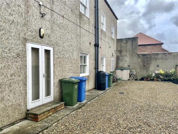 2 bed Apartment for sale Image 11
