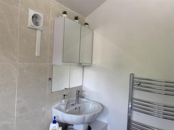 3 bed Semi-Detached for sale Image 12