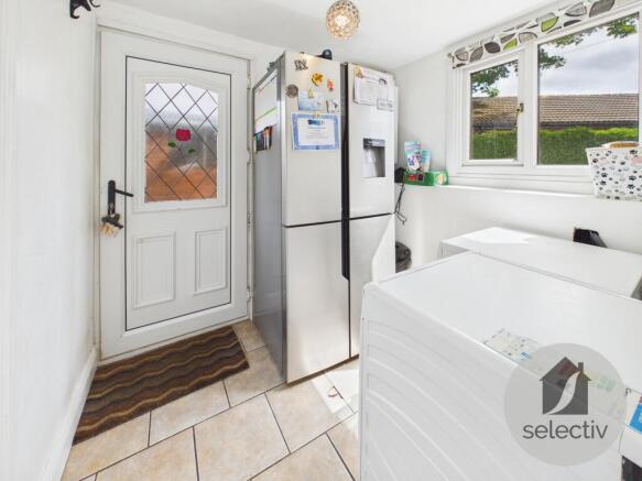3 bed Semi-Detached for sale Image 9