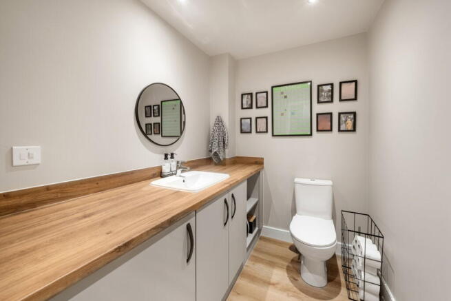 3 bed Semi-Detached for sale Image 8