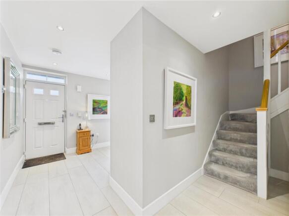 5 bed Detached for sale Image 5