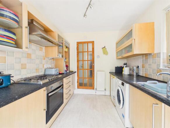 2 bed Terraced for sale Image 5