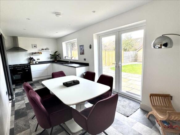 LIVING KITCHEN