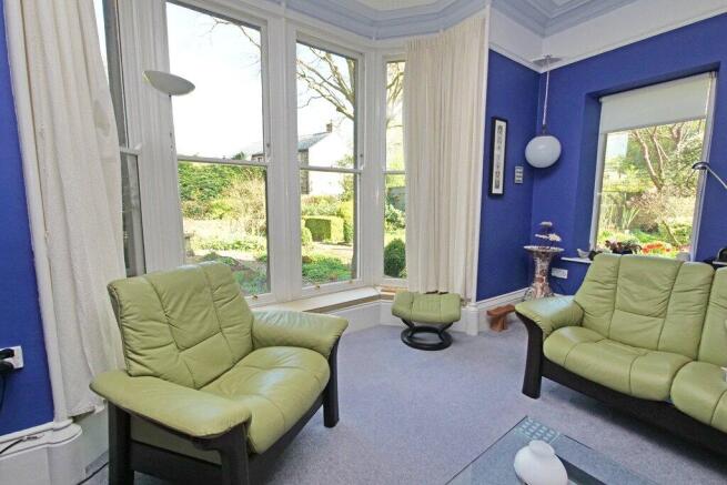 4 bed Semi-Detached for sale Image 5