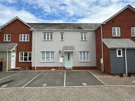 4, Glen Creedy Court, Crediton EX17 1GD