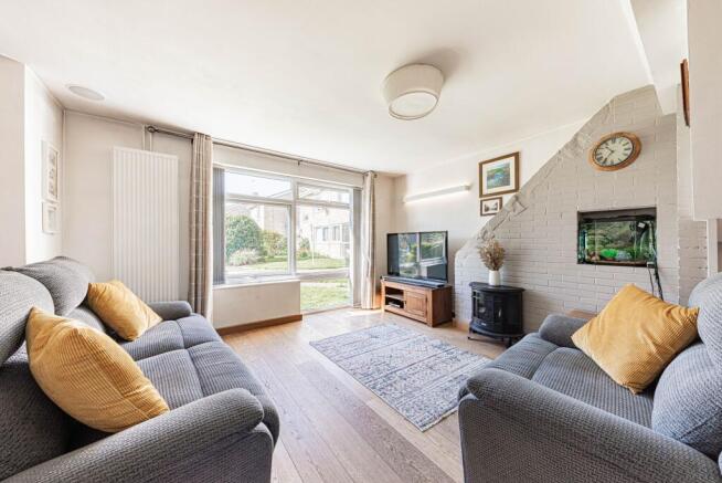 Living Room (4)