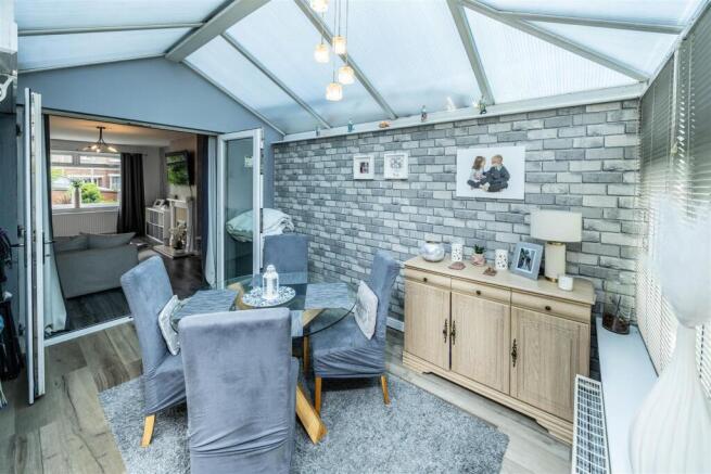 3 bed Semi-Detached for sale Image 10