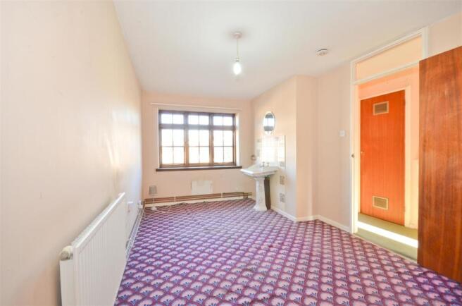 Bedroom 2.JPG