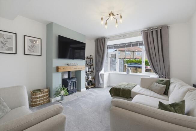 5 bed Semi-Detached for sale Image 10