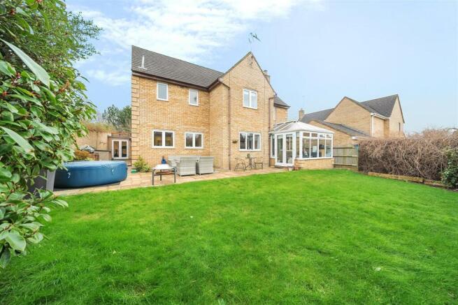 67 Northampton Road, Towcester
