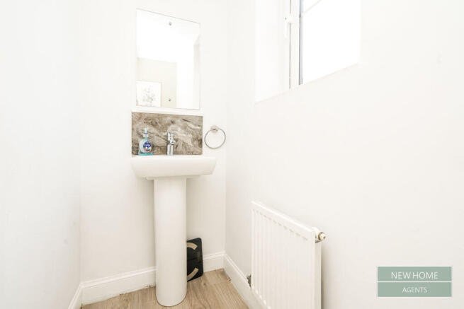 4 bed Detached for sale Image 9
