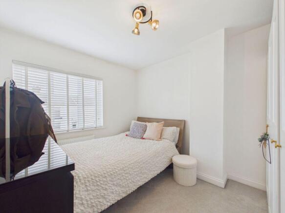 3 bed Semi-Detached for sale Image 10