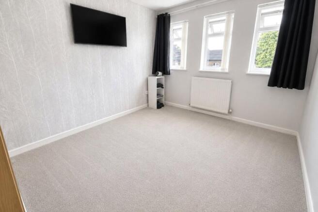 3 bed Terraced for sale Image 6