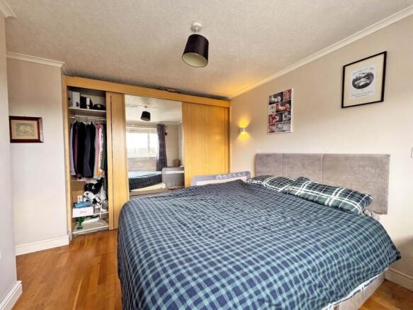 3 bed Semi-Detached for sale Image 9