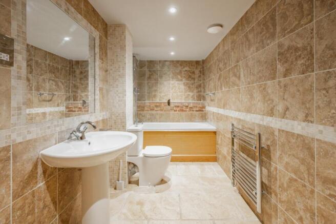 En Suite Bathroom