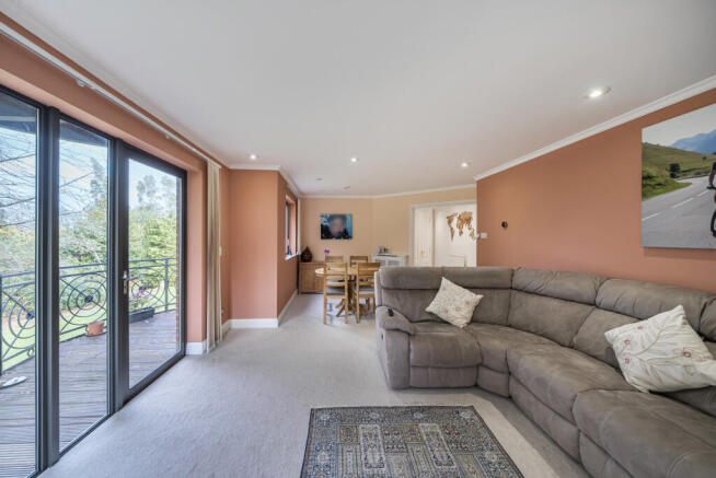 1374764-15-690b3f...