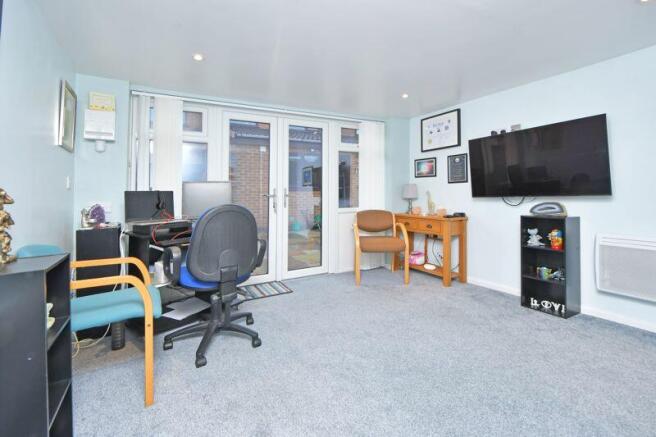 GARDEN OFFICE
