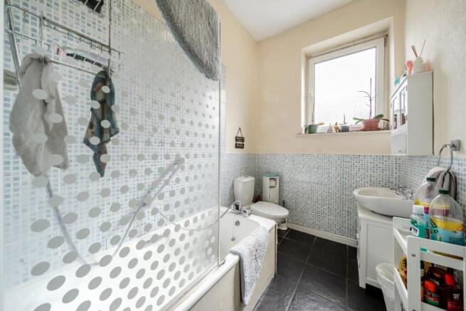 3 bed Terraced for sale Image 5
