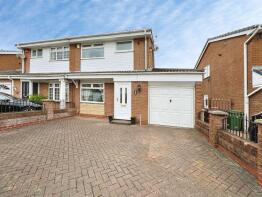 12, Hereford Crescent, Little Lever, Bolton BL3 1XQ