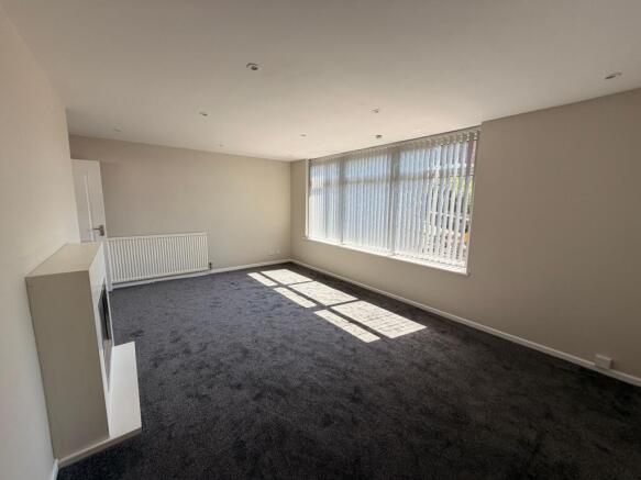 3 bed Detached Bungalow to rent Image 8