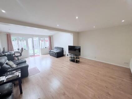 Newteswell Drive, Waltham Abbey, EN9