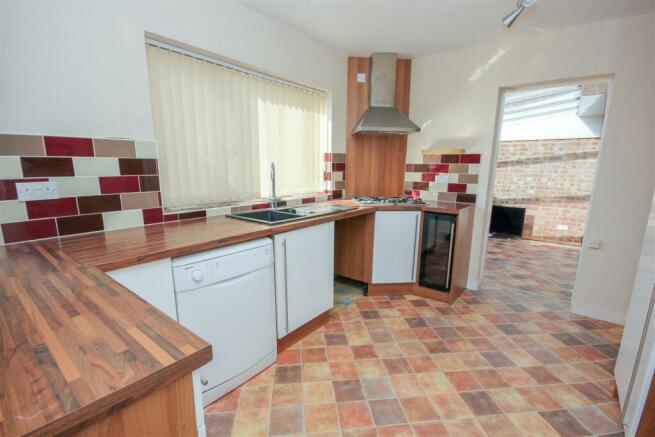 Kitchen1.jpg