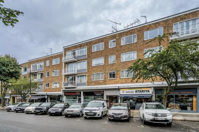 Apartment in Swiss Cottage - View 4