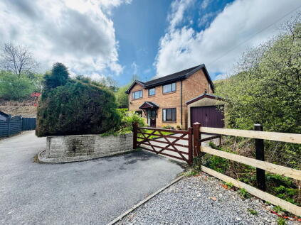 35 Garnwen Road, Maesteg, CF34 0EY