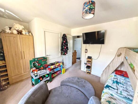 2 bed Town House for sale Image 11