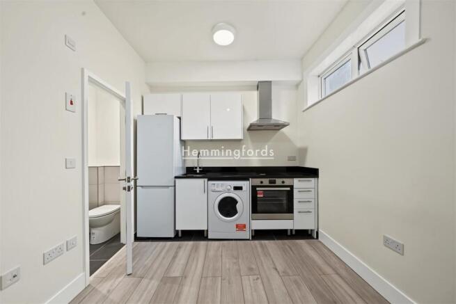 Flat 2, 424 West Green Road N15 3PU-With Watermark