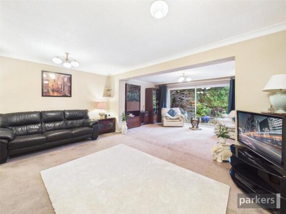 Erleigh Court Drive, Earley, Reading, Berkshire, RG6 photo 2