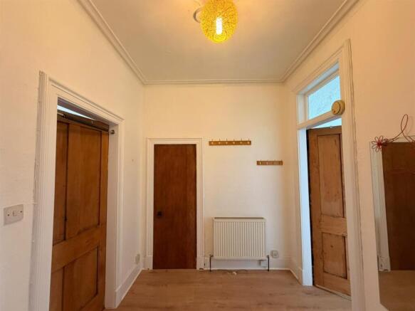 Hallway 1.jpeg
