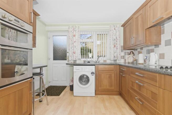 St. Clements Road, Keynsham, Bristol photo 4