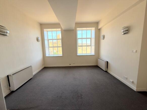 2 bed Apartment for sale Image 7