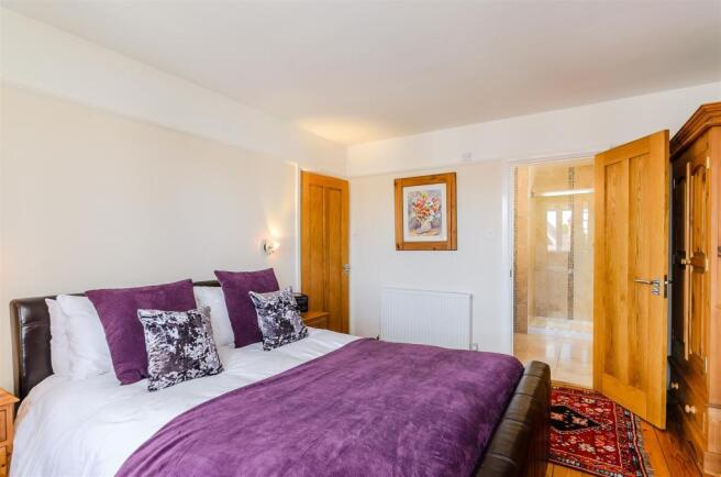 8306966-interior05.jpg