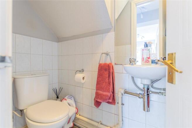 5 bed Detached for sale Image 11