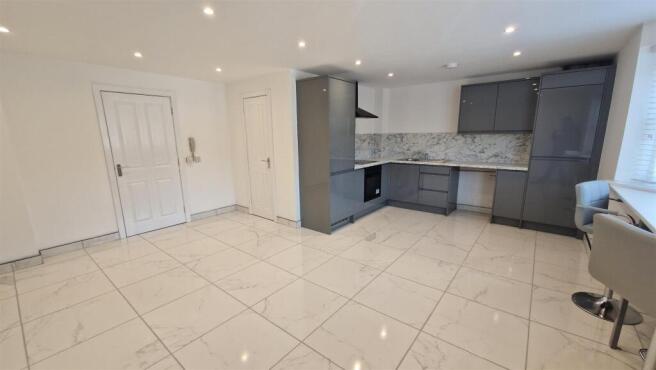 Lounge/Kitchen