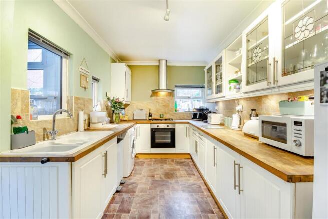 8675050-interior09.jpg