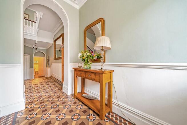 entrance hall ii h.jpg