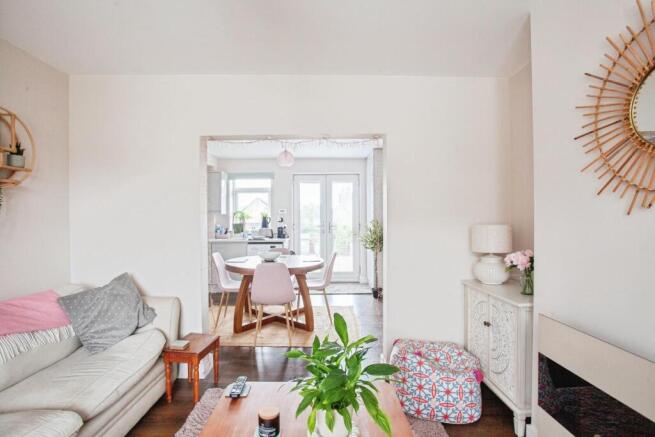 2 bed Semi-Detached for sale Image 6