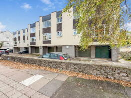 Flat 4, 122 Broadreeds, New Road, Brixham TQ5 8BZ